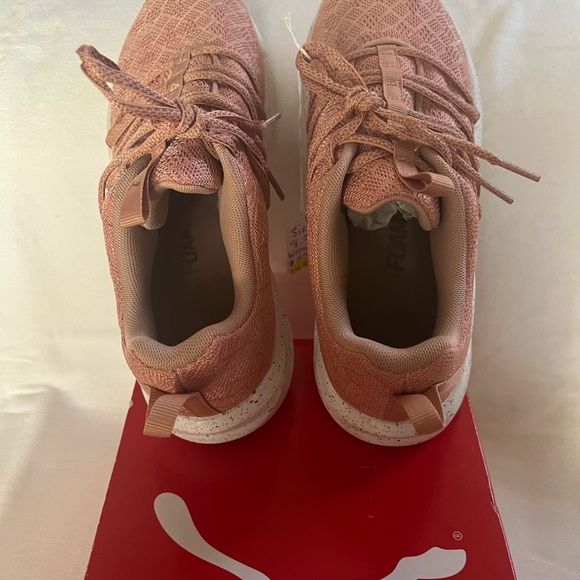 Puma - Picture 5 of 7